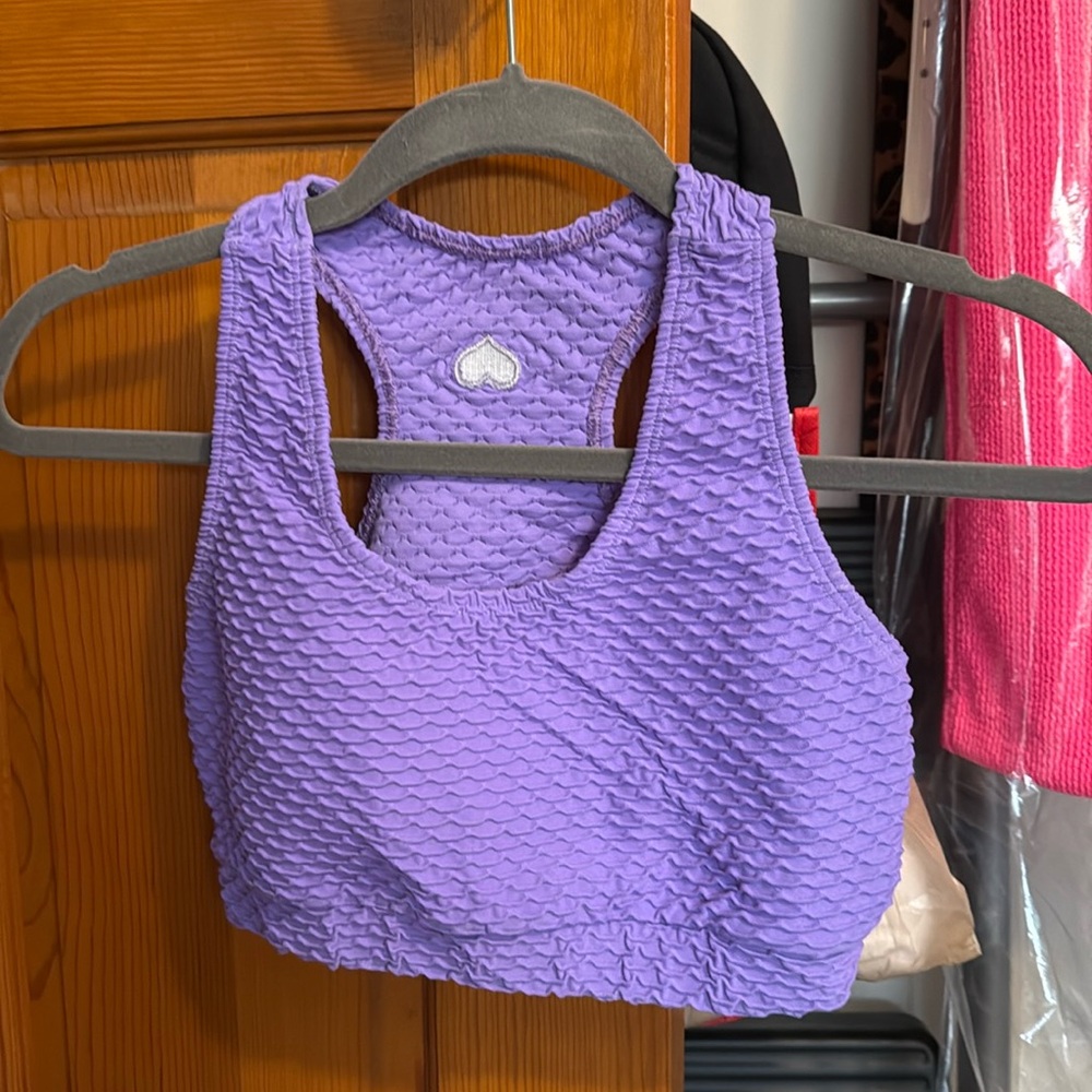 Sports bra one size fits all
